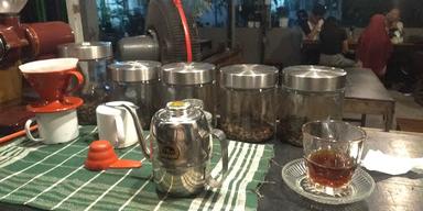 WARUNG KOPI RIKINIKI (KOTABARU)꧋ꦮꦫꦏꦥꦫꦏꦤꦏ(ꦏꦠꦧꦫ)