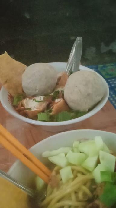 BAKSO, MIE AYAM, SOTO, ES CAMPUR, LEGOWO