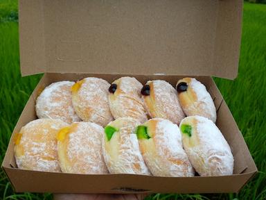 DONAT KENTANG AUREL