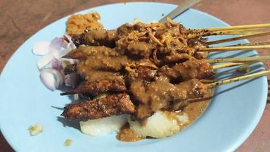 SATE AYAM MADURA CAK KHOTIB