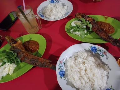 WARUNG PECEL LELE