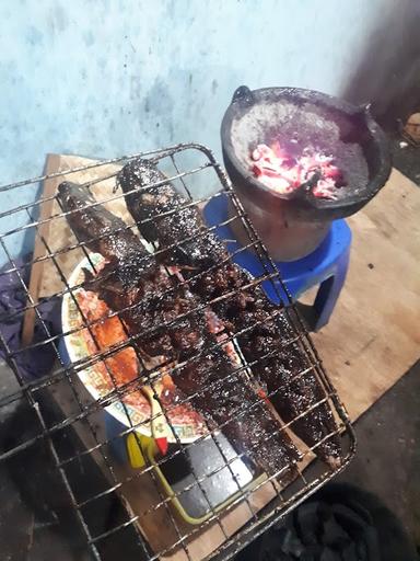 WARUNG PECEL LELE CAK AGUS LAMONGAN