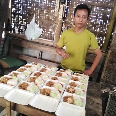 WARUNG SORGA, LOTEK, GADO- GADO, TAHU GULING DAN AYAM GEPREK