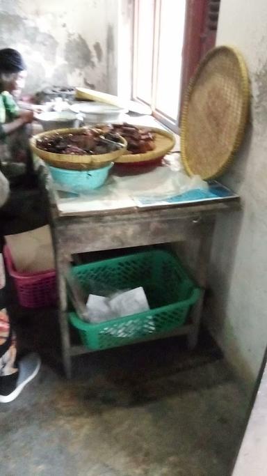 WARUNG BRONGKOS CIPTO GANDUNG