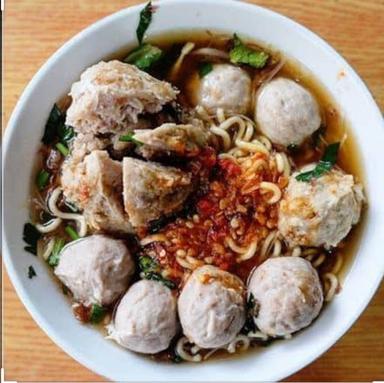 MIE AYAM 10 RIBU BAKSO 10 RIBU ADEN ATAR