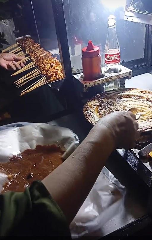 SATE AYAM MADURA CAK RONI