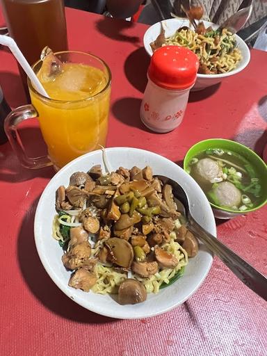 MIE AYAM KANGKUNG PERTAMA CILEGON