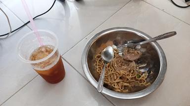 PONDOK MAKAN BAKSO & MIE AYAM PUTRA MANTEP