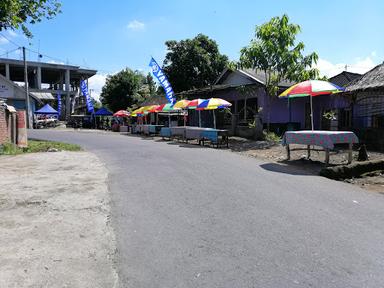 PASAR KULINER JAJANAN KHAS SASAK