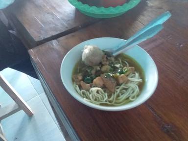 WARUNG ME AYAM BAKSO SEDERHANA