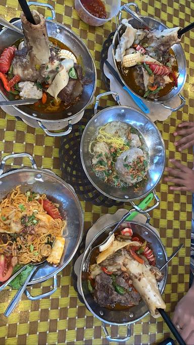 WARUNG TURUNAN MIE AYAM DAN BASO