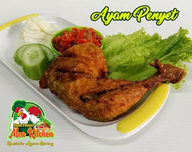 AYAM PENYET MEA KITCHEN