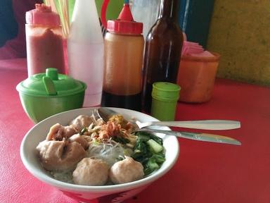 BASO DAN MIE AYAM ASEM