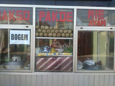 BAKSO BOGEM DAN MIE AYAM PAKDE