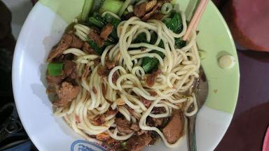 BAKSO BOGEM DAN MIE AYAM PAKDE