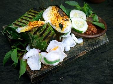 NASI BAKAR BAS JUNREJO