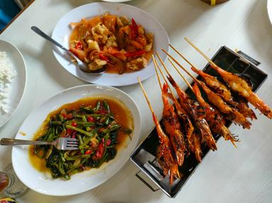 PONDOK DESA TRADITIONAL RESTORAN BATU