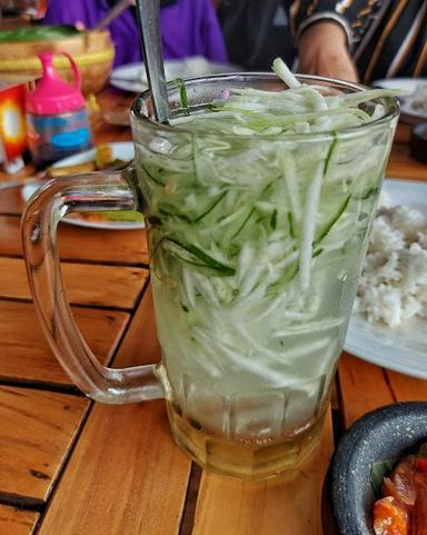 WARUNG WAREG NGANDAT