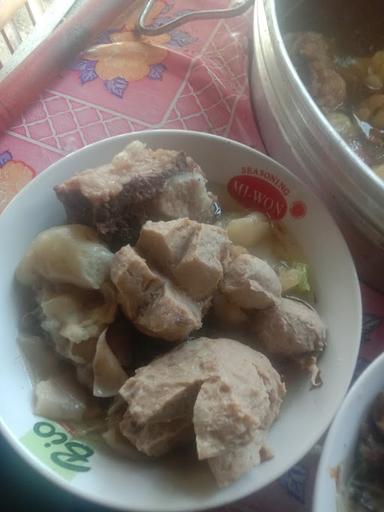 BAKSO KELAPA MUDA MAMASE