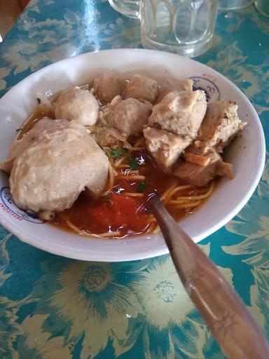 WARUNG BAKSO KROBOK JALUR GAZA