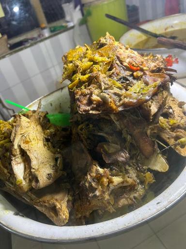 WARUNG MAKAN SEDERHANA BU MARNI ( MANGUT KEPALA MANYUNG )