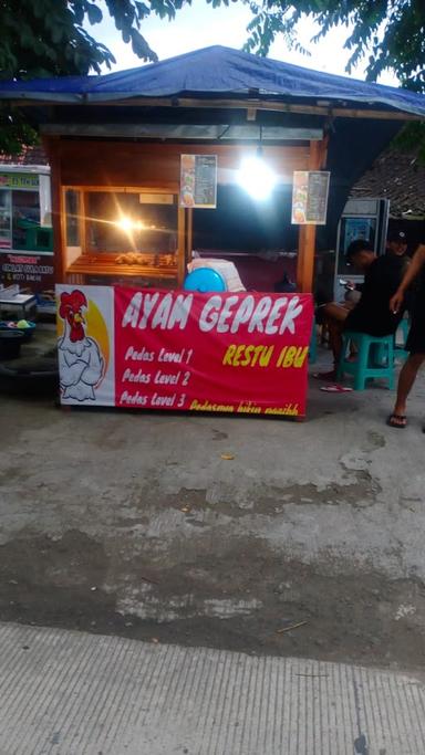 AYAM GEPREK RESTU IBU