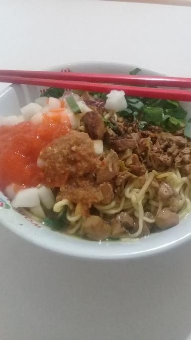 MIE AYAM BAKSO KEMBAR NAURA 2 WONOGIRI 354