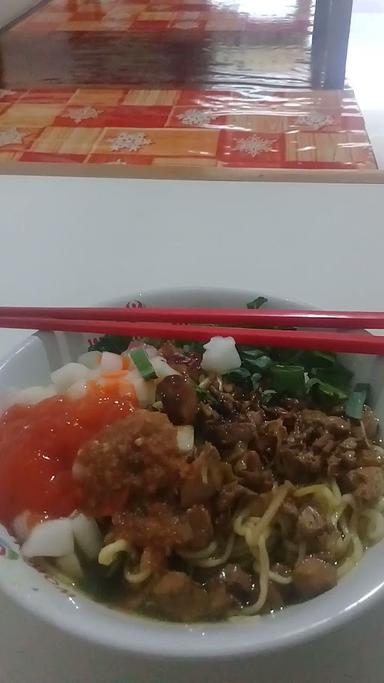 MIE AYAM BAKSO KEMBAR NAURA 2 WONOGIRI 354