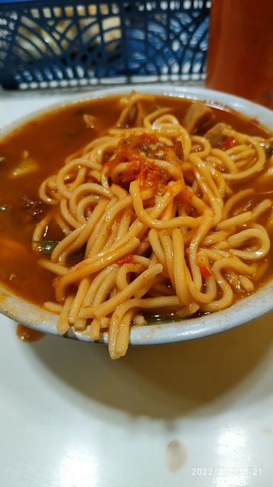 WARUNG BAKSO, MIE AYAM & TAHU KUPAT PAK BAMBANG