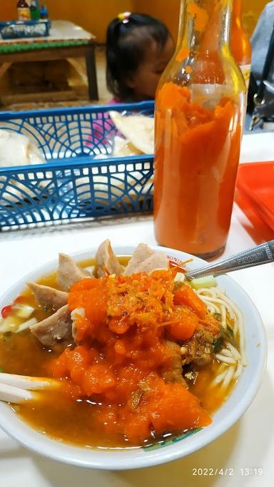 WARUNG BAKSO, MIE AYAM & TAHU KUPAT PAK BAMBANG