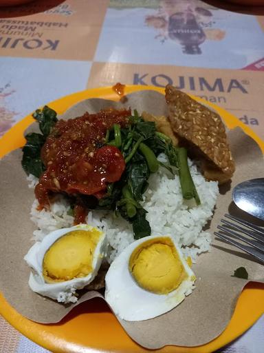 NASI TEMPONG MBOK NAH