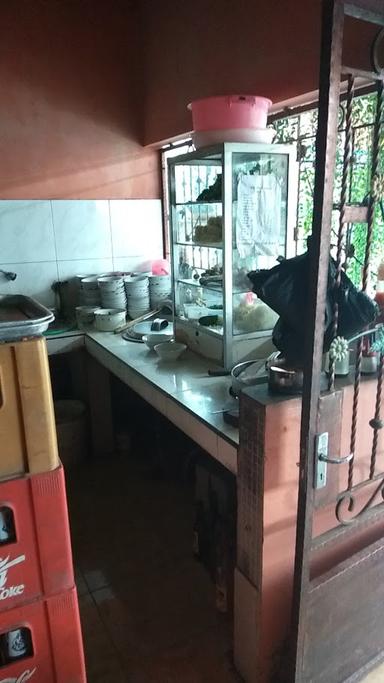 BAKSO DAN MIE AYAM MBAK BETI