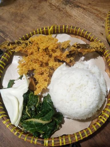 PECEL LELE MAMAMIA