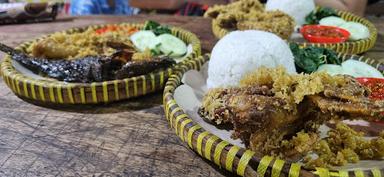 PECEL LELE MAMAMIA