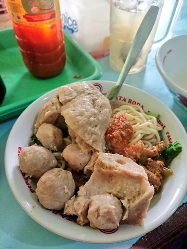 SPESIAL BAKSO SUPER & MIE AYAM PAK YADI