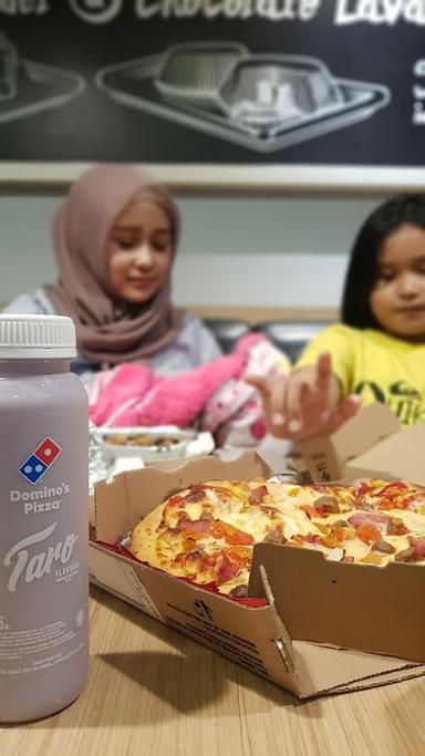 DOMINO'S PIZZA