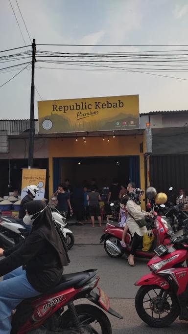 REPUBLIC KEBAB PREMIUM - TEGAL ALUR