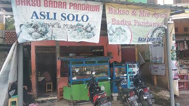 BAKSO DAN MIE AYAM PANDAWA 1