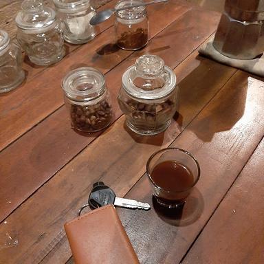 KEDAI KOPI SIMBAH