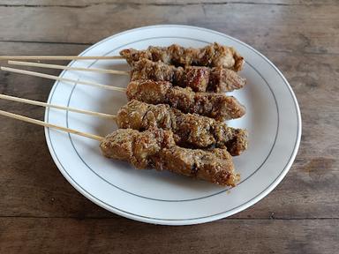 ANGKRINGAN TUNGGAK MOJO - SATE B2 BABIBU