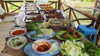 KOLAM RENANG & RUMAH MAKAN BANGKONG LESTARI AJI