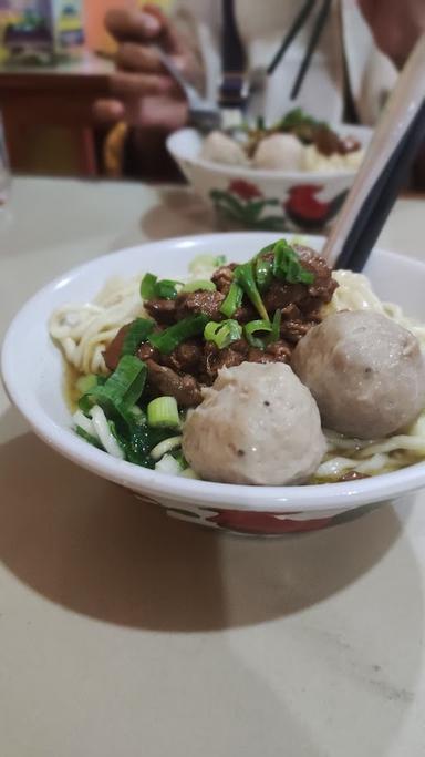 MIE AYAM BAKSO NDHOWERR