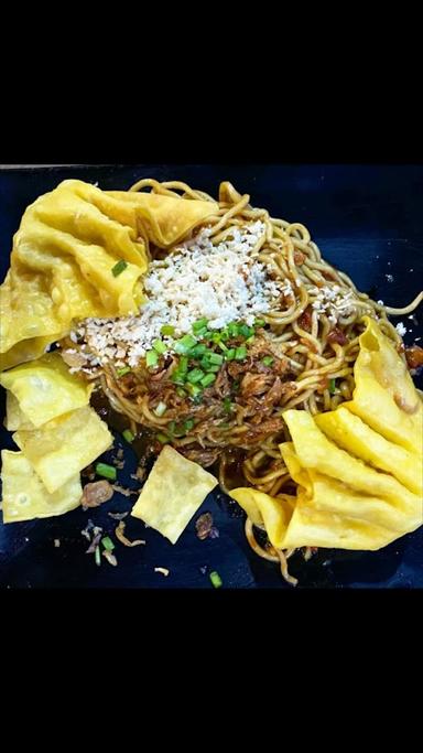 MIEYAGO SPESIAL PALEMBANG (MIE AYAM GORENG)