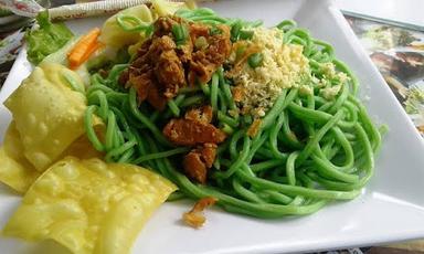 MIEYAGO SPESIAL PALEMBANG (MIE AYAM GORENG)