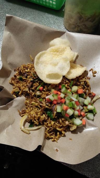 NASI GORENG CEMARA SEWU