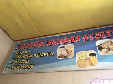 PEMPEK ATHIYYAH