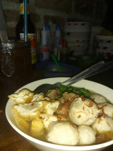 PAK KUMIS (MIE AYAM,BAKSO,SOTO)