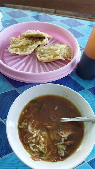 SOTO AYAM & SAPI MBOK GIYEM, KALIKOTES