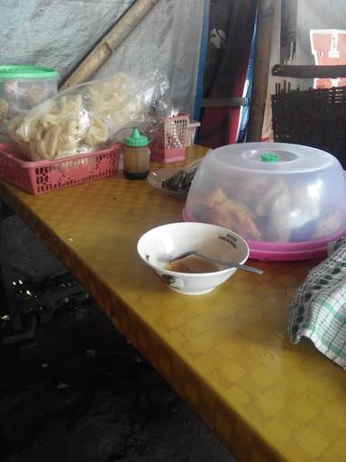 WARUNG SOTO YU NAH