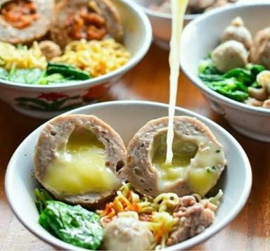 BAKSO DJAWARA KALINYAMATAN